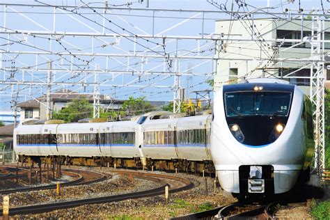 敦賀駅から京都駅：時間旅行と現代の交差点