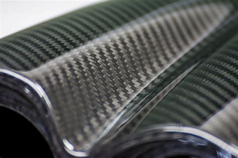 Infused Carbon Fiber: Ein Wundermaterial für Leichtbau und Aerodynamik!